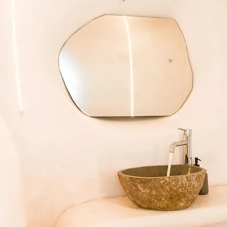 Nocleg ze śniadaniem White Curves Santorini 4*