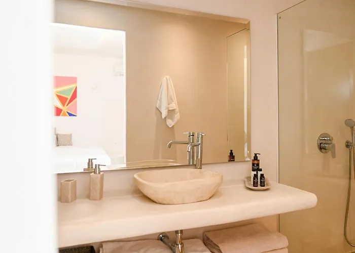 White Curves Santorini Bed & Breakfast 4*