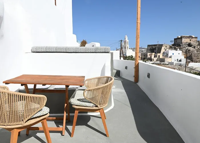 White Curves Santorini Akrotírion