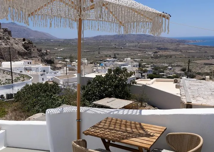 White Curves Santorini Bed & Breakfast Akrotírion
