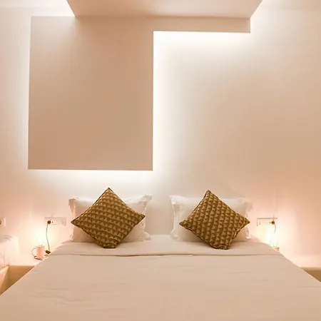 White Curves Santorini Akrotírion