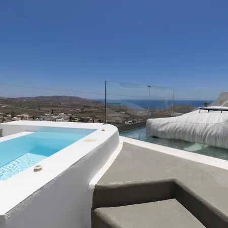 White Curves Santorini 4* Akrotírion