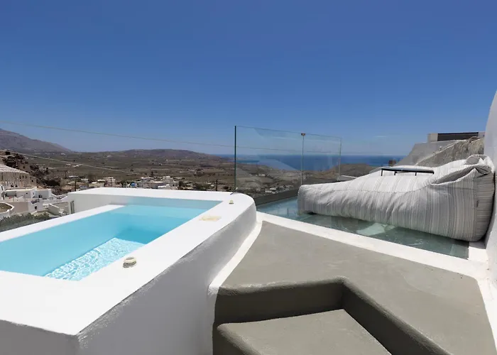 White Curves Santorini 4* Akrotírion