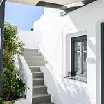 White Curves Santorini 4* Akrotírion