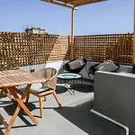 White Curves Santorini Bed & Breakfast 4*