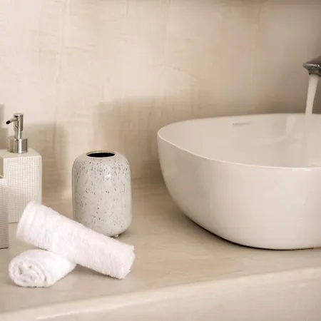 White Curves Santorini Bed and Breakfast Ακρωτήρι