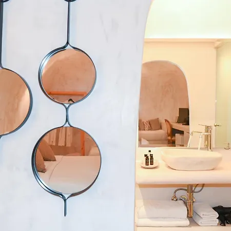 White Curves Santorini Akrotírion