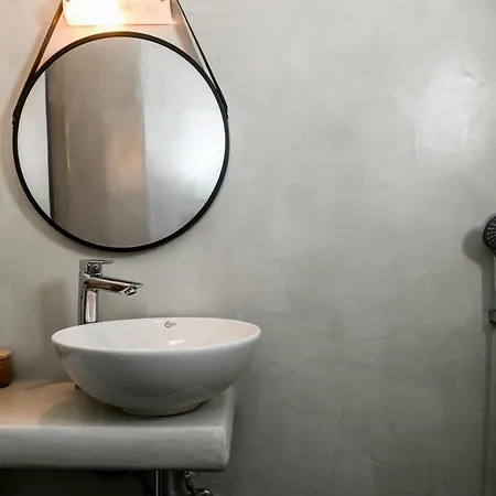White Curves Santorini Bed & Breakfast *