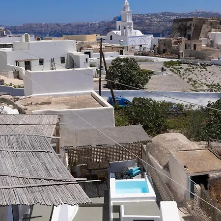 White Curves Santorini Ακρωτήρι