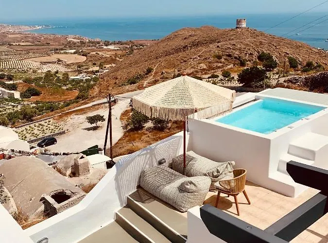 White Curves Santorini Akrotírion