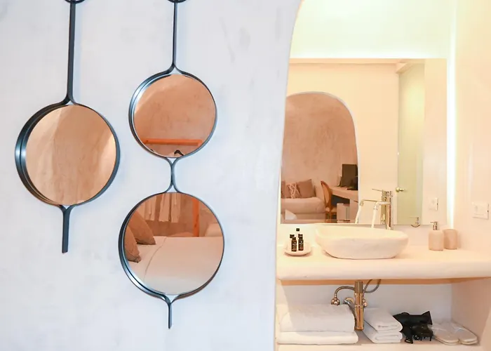 White Curves Santorini Akrotírion